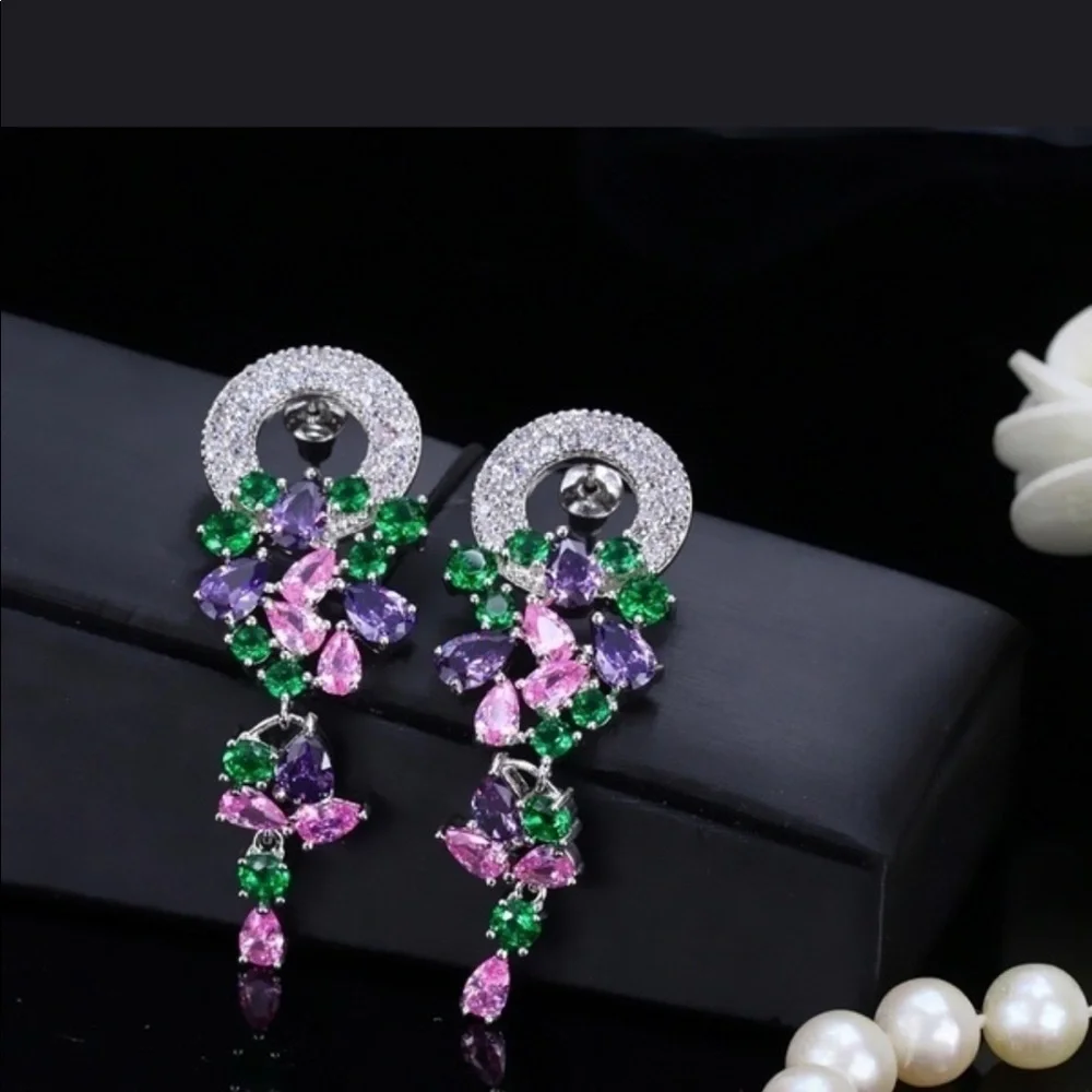 Long Swarovski zirconia sparkling crystals earrings